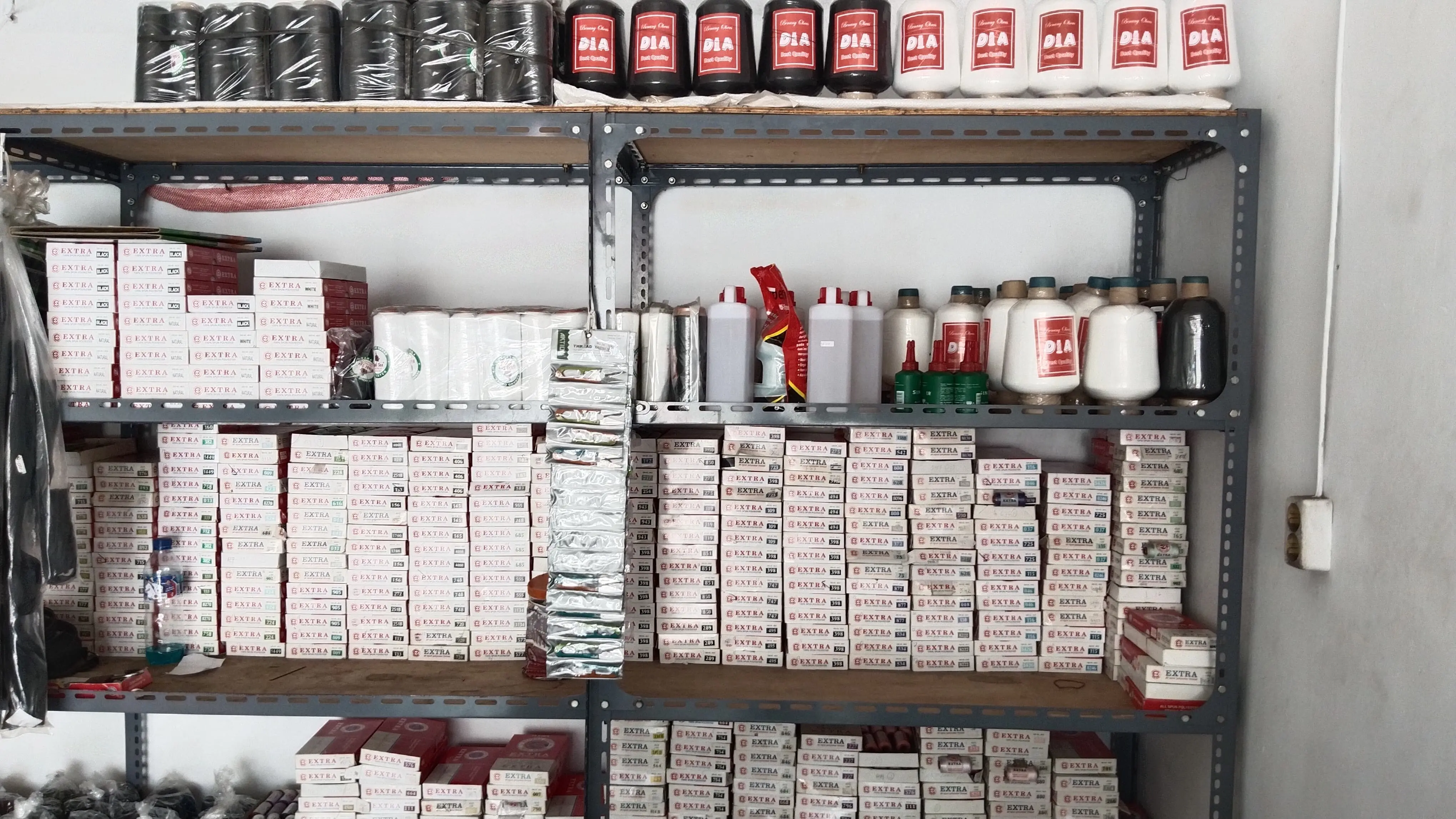 Bahan dan alat-alat jahit